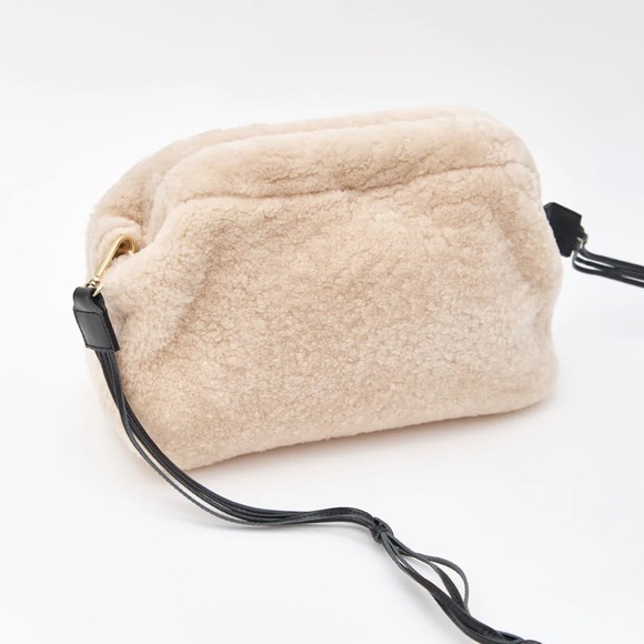 St. Agni Cream and Black Bag - Picture 6 of 7